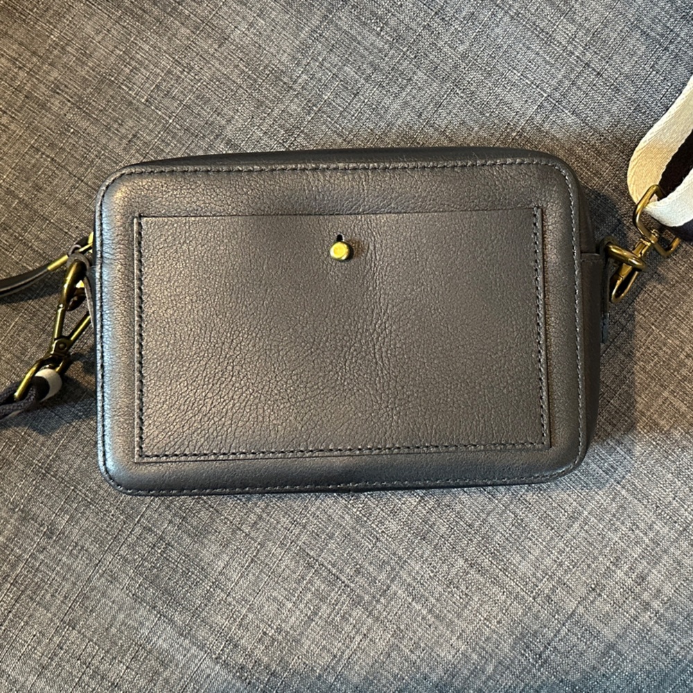 Madewell Transport Camera Bag - Picture 2 of 16